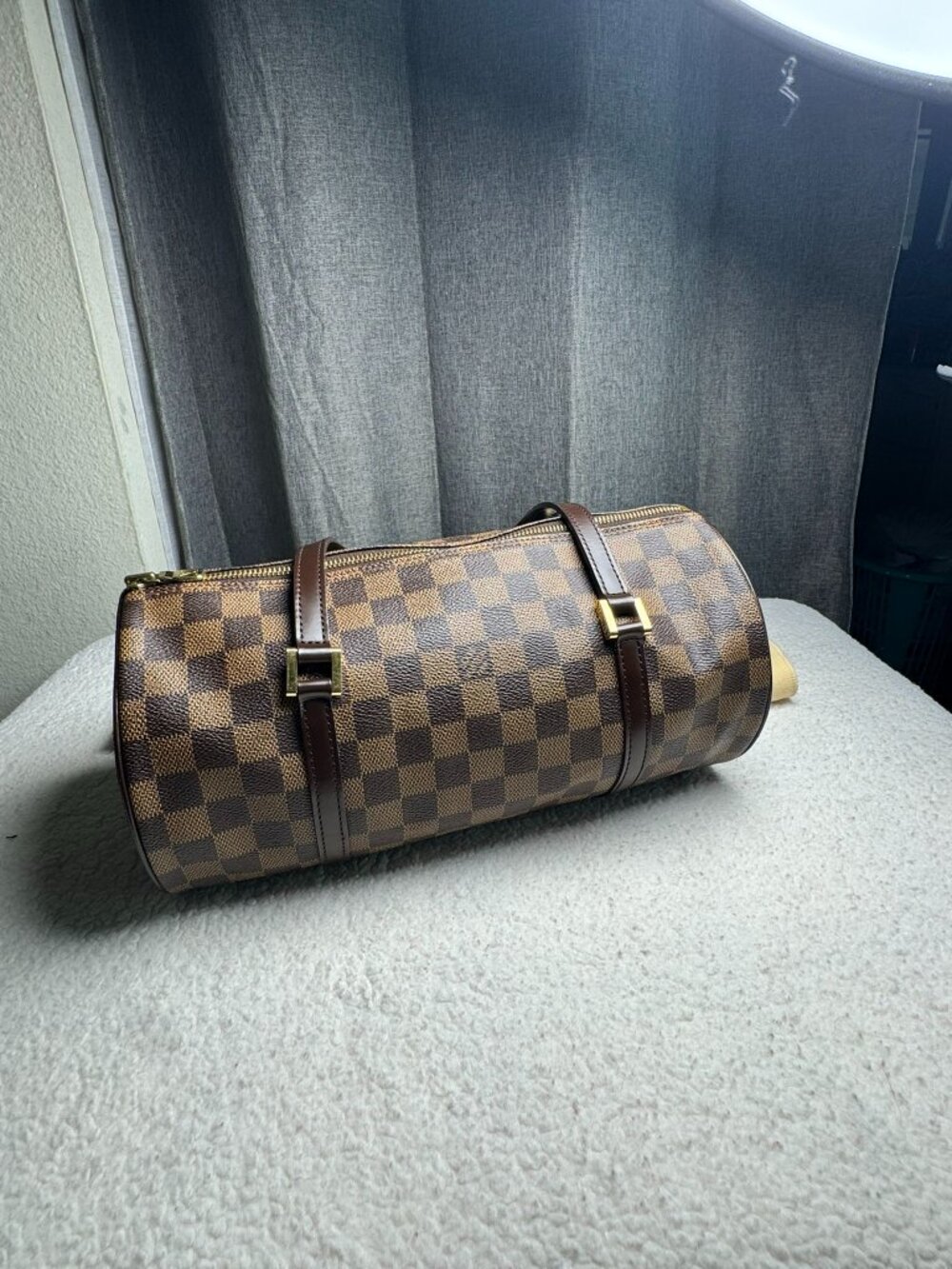 LOUIS VUITTON Authentic Papillon 30 in Damier Ebene - Picture 2 of 14